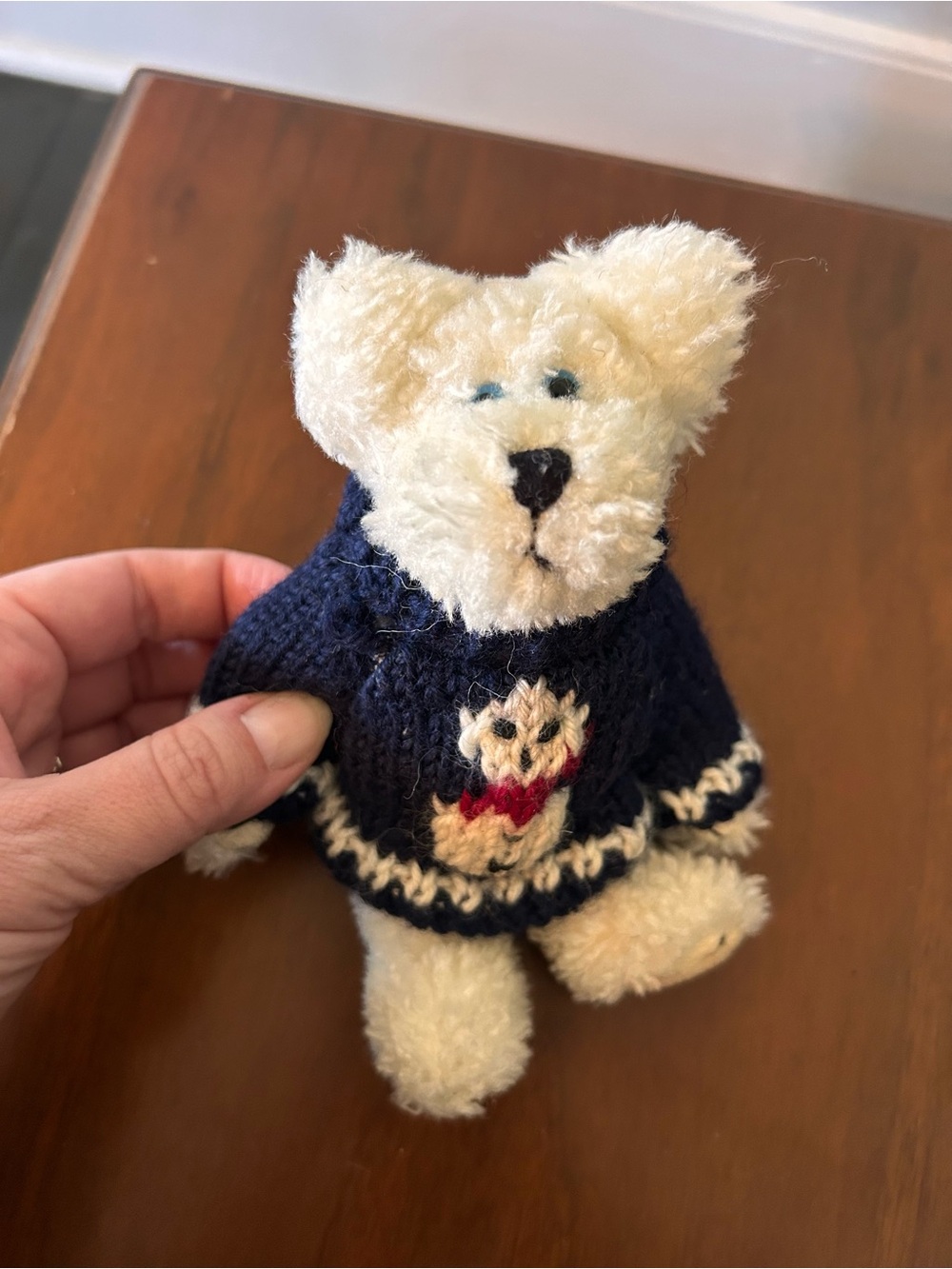 Boyds Bear Freezy T. Frostman In Snowman Sweater 6" Plush Bear Blue Eyes